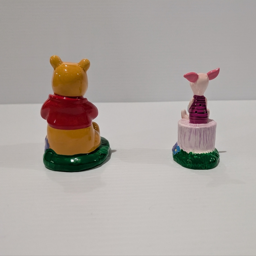 Winnie the Pooh and Piglet Salt And Pepper Shakers - Picture 6 of 9